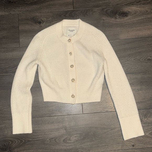 Abercrombie & Fitch Pearl Cardigan - Picture 1 of 4